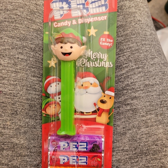 PEZ ELF Candy & Dispenser Holiday NWT - Picture 1 of 4